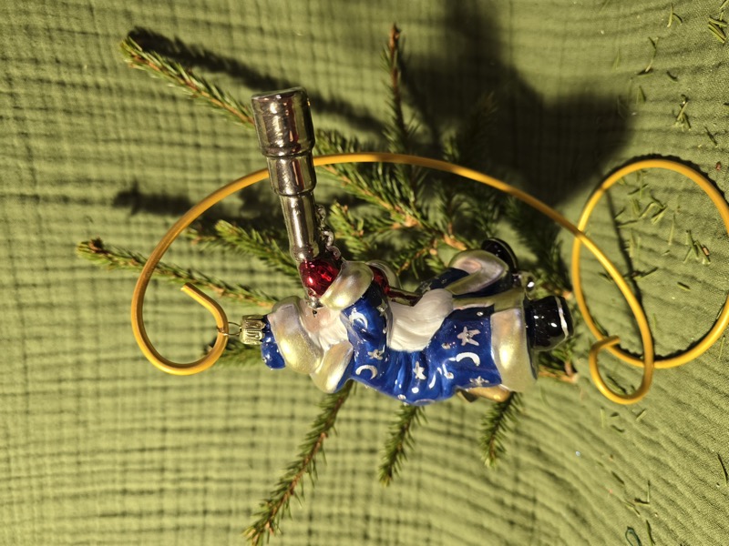 дед мороз с телескопом