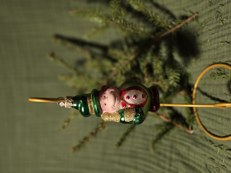 обезьяна с шампанским