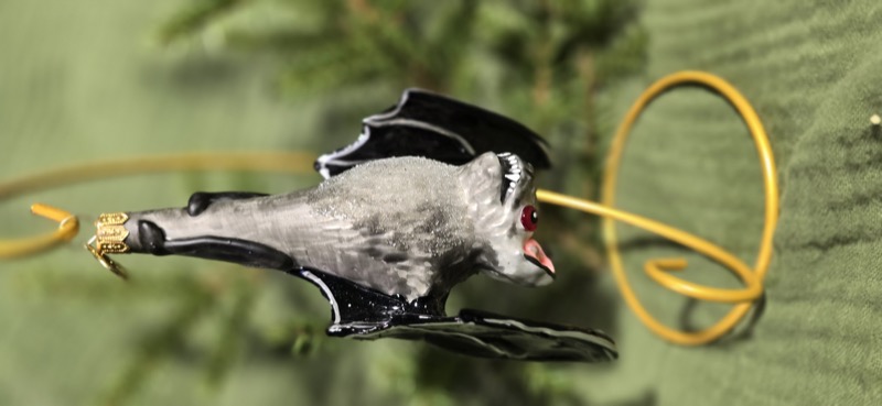 Летучая мышь