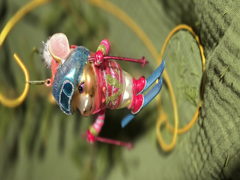 Мышь на лыжах